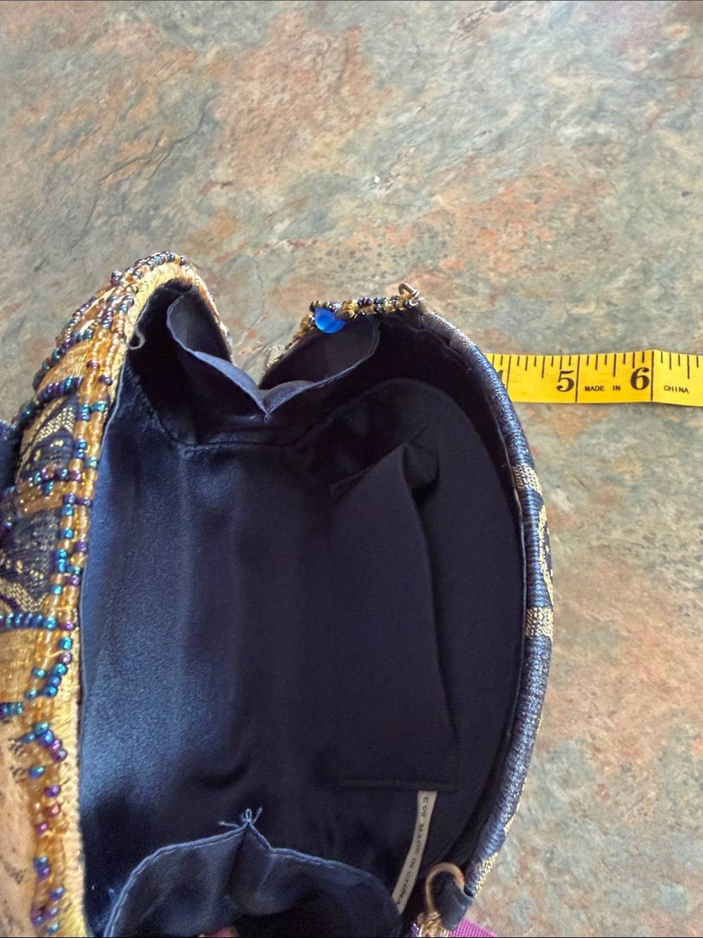 Beaded tapestry evening bag with magnetic closure. Great condition. - Picture 9 of 13